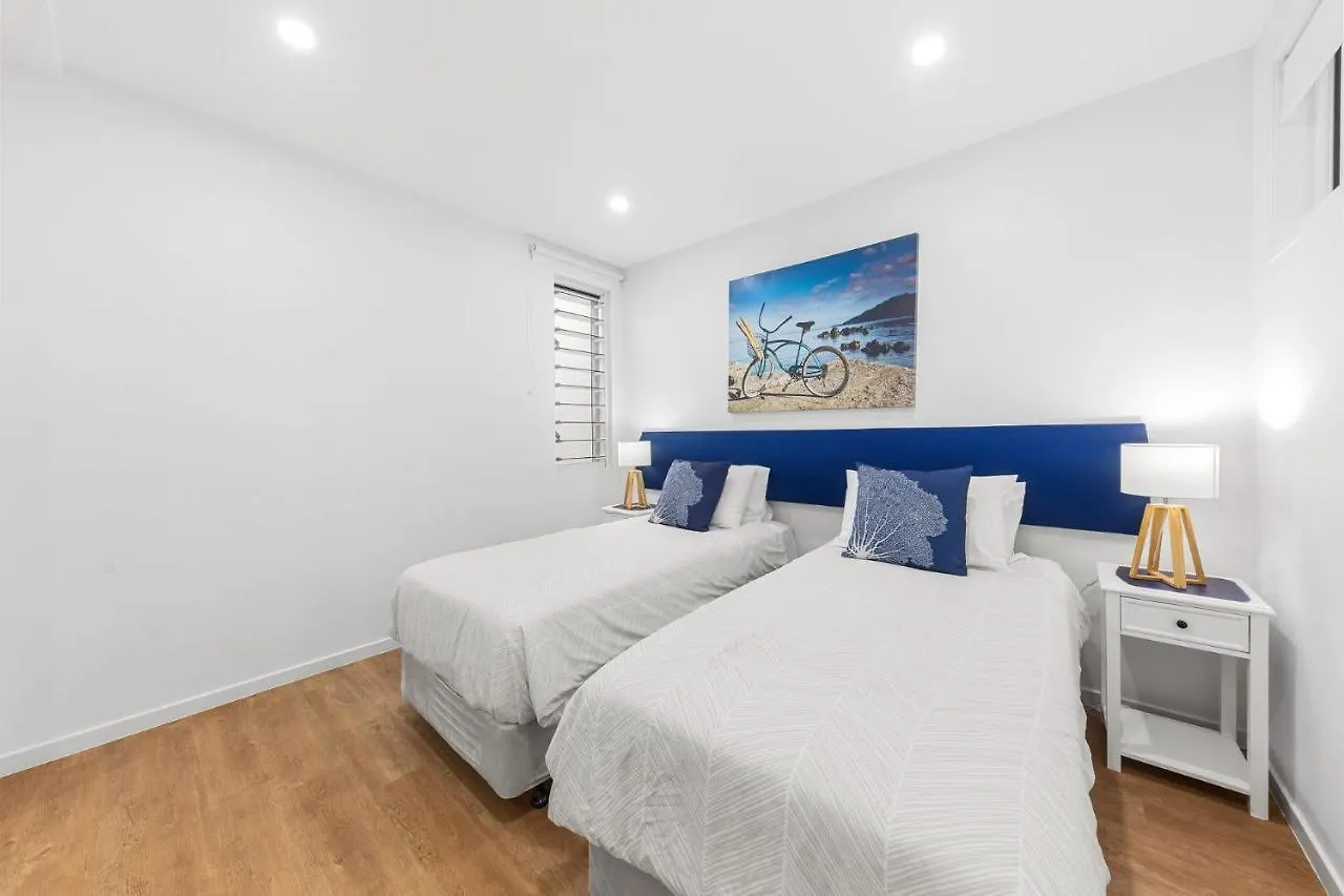 Waves Beach House 马库拉 度假居